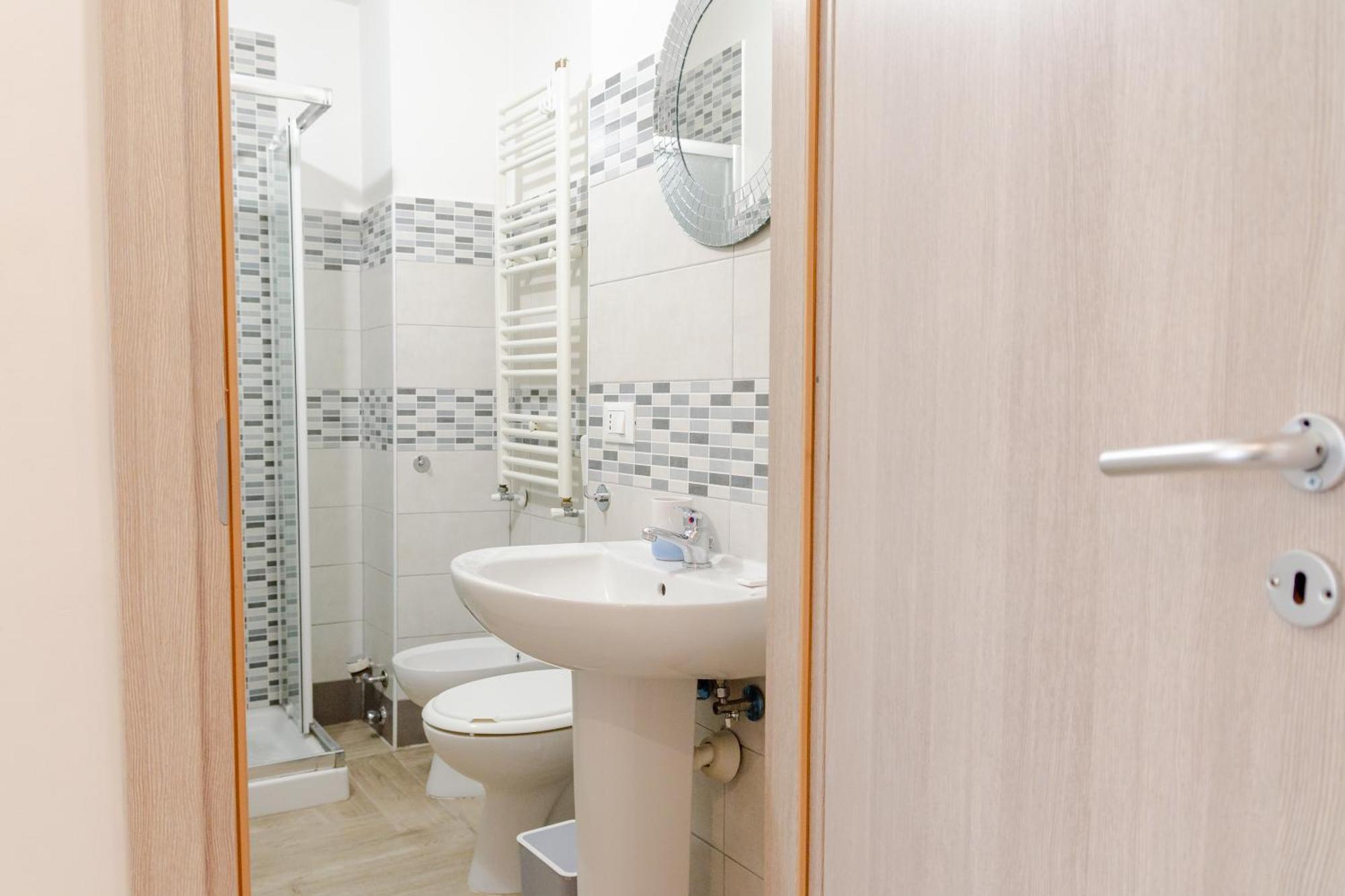 La Piccola By Happyhostorino Apartment ภายนอก รูปภาพ